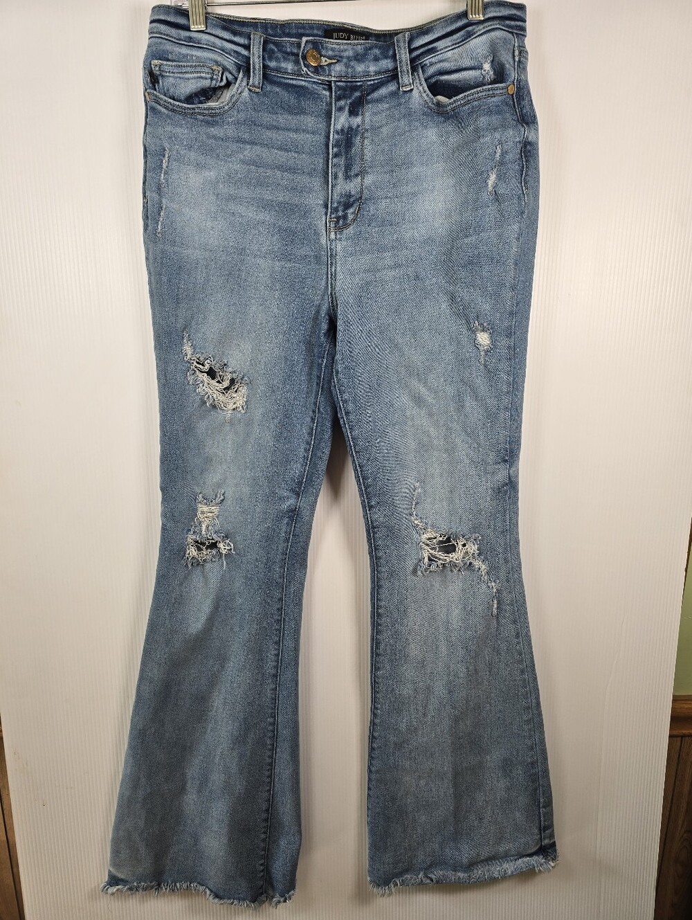 Judy Blue Womens Hi Rise Flare Distressed Light Blue Mom Jeans Size 13/31